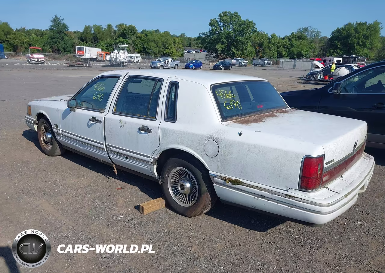 1991 Lincoln Town Car Executive VIN:1LNCM81W1MY737133 - 3