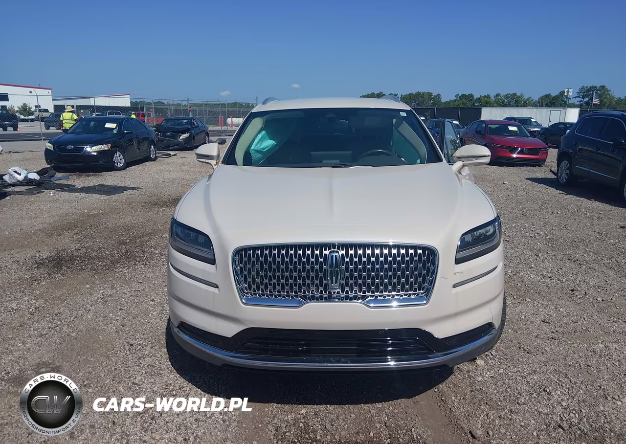 2022 Lincoln Nautilus Standard VIN:2LMPJ6J96NBL21039 - 13