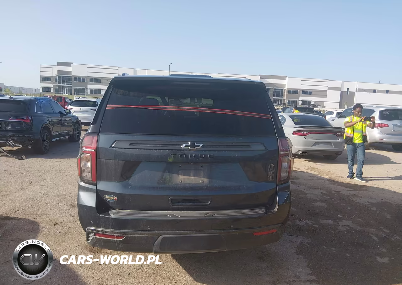 2021 Chevrolet Tahoe Z71 VIN:1GNSKPKD0MR350670 - 15