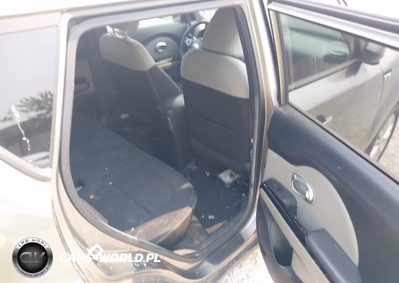 2015 Kia Soul + VIN:KNDJP3A59F7122500 - 8