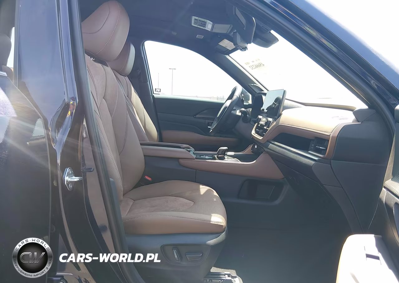 2026 Toyota Grand Highlander Hybrid Max Platinum VIN:5TDADAB58TS030615 - 5