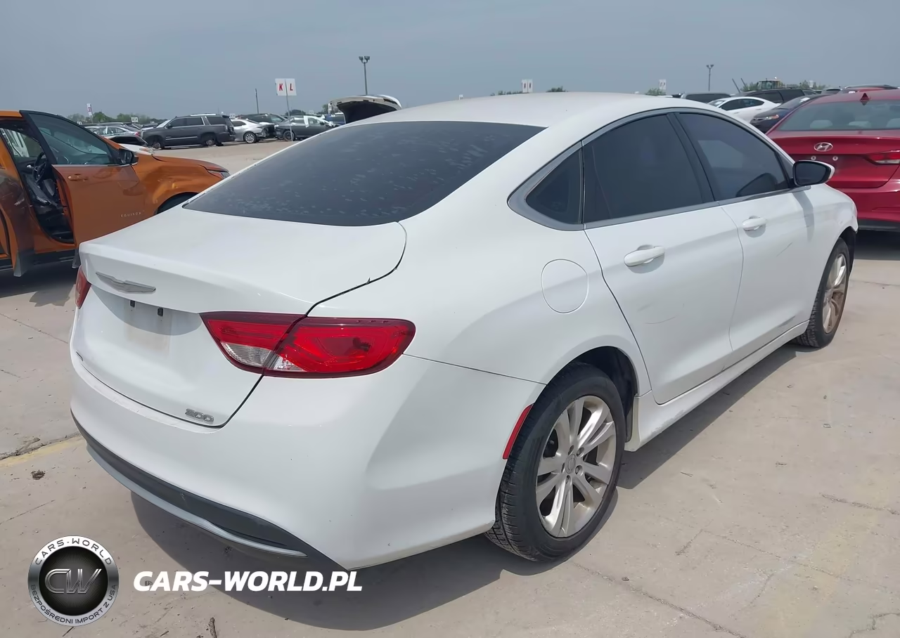 2015 Chrysler 200 Limited VIN:1C3CCCAB5FN578763 - 4