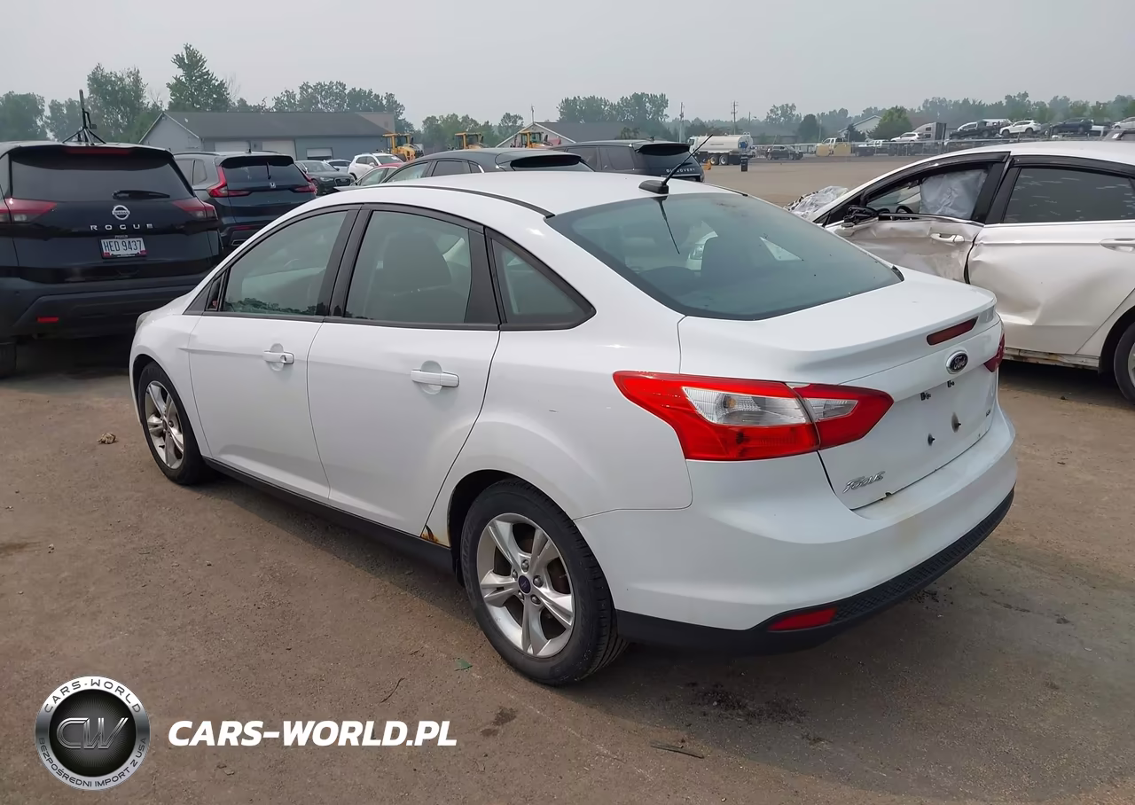 2014 Ford Focus Se VIN:1FADP3F22EL282564 - 3