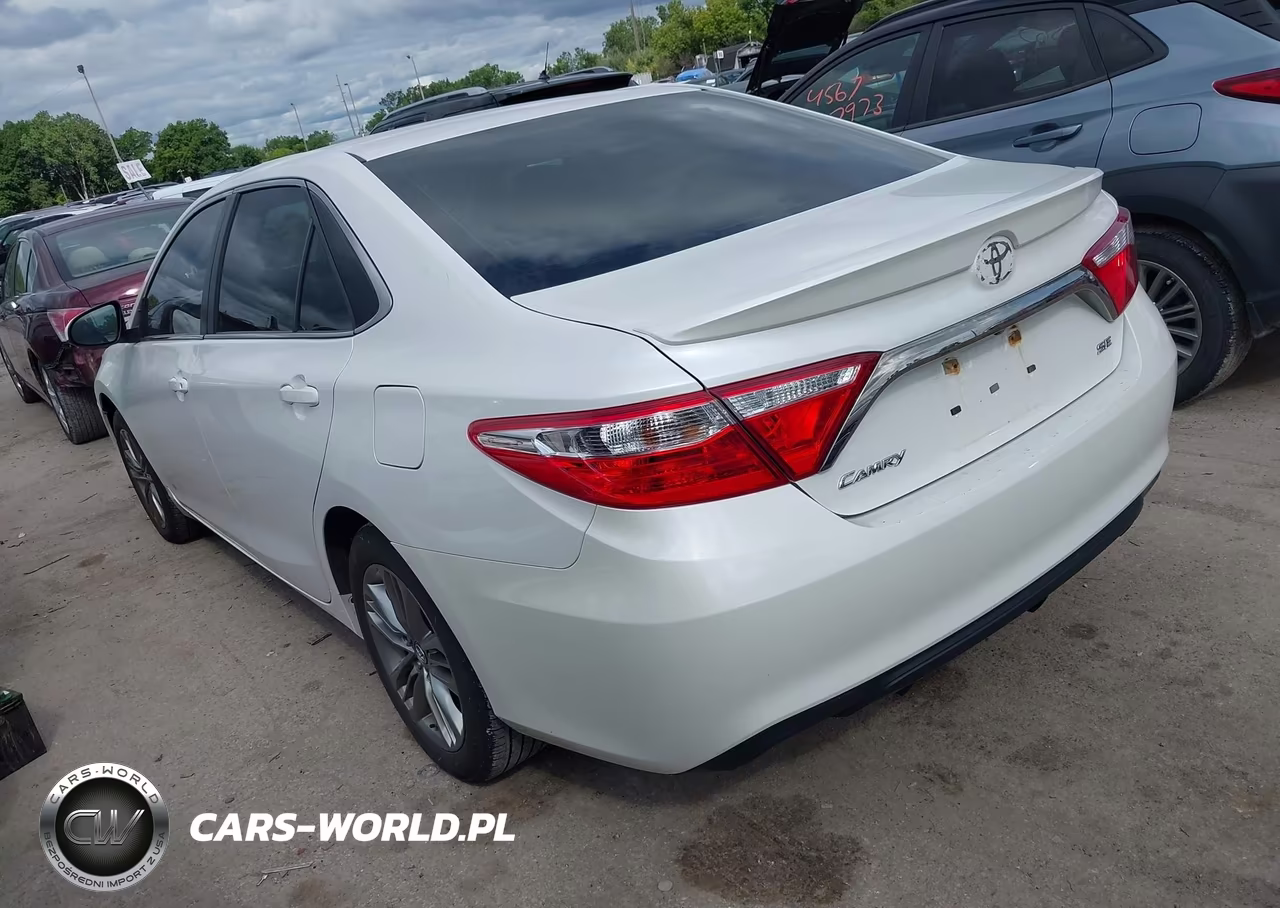 2017 Toyota Camry Se VIN:4T1BF1FK9HU360342 - 3