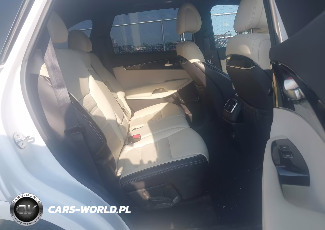 2016 Kia Sorento 3.3L Sxl VIN:5XYPKDA5XGG077716 - 8