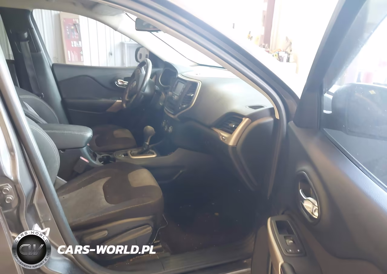 2017 Jeep Cherokee Altitude VIN:1C4PJLAB7HW578408 - 5