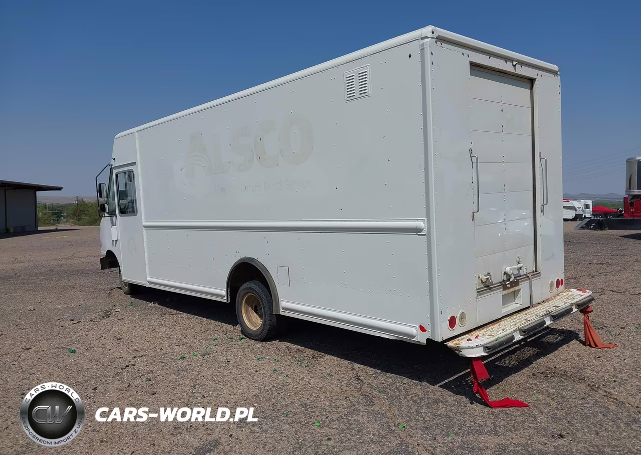 2016 Ford E-450 Stripped VIN:1FC3E4KLXGDC06135 - 3