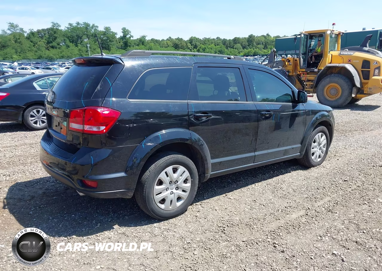 2018 Dodge Journey Sxt VIN:3C4PDCBG4JT522410 - 4