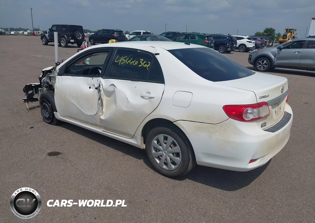 2011 Toyota Corolla Le VIN:JTDBU4EE3BJ099807 - 3