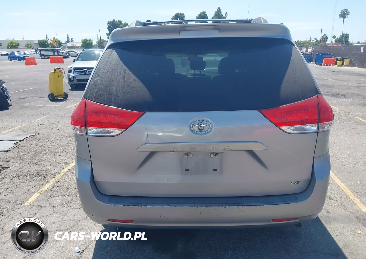 2012 Toyota Sienna Le V6 8 Passenger VIN:5TDKK3DC8CS214342 - 16