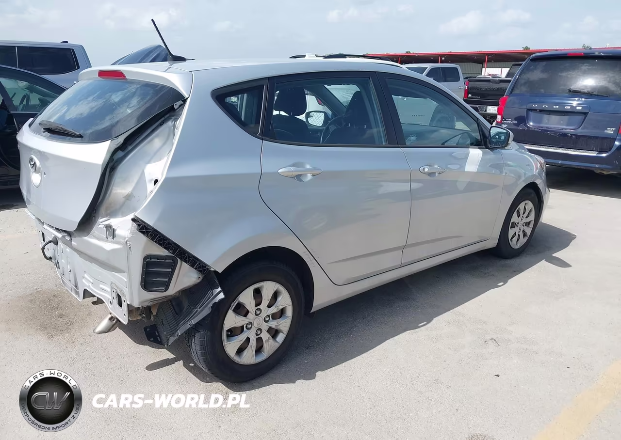 2015 Hyundai Accent Gs VIN:KMHCT5AE6FU213351 - 4