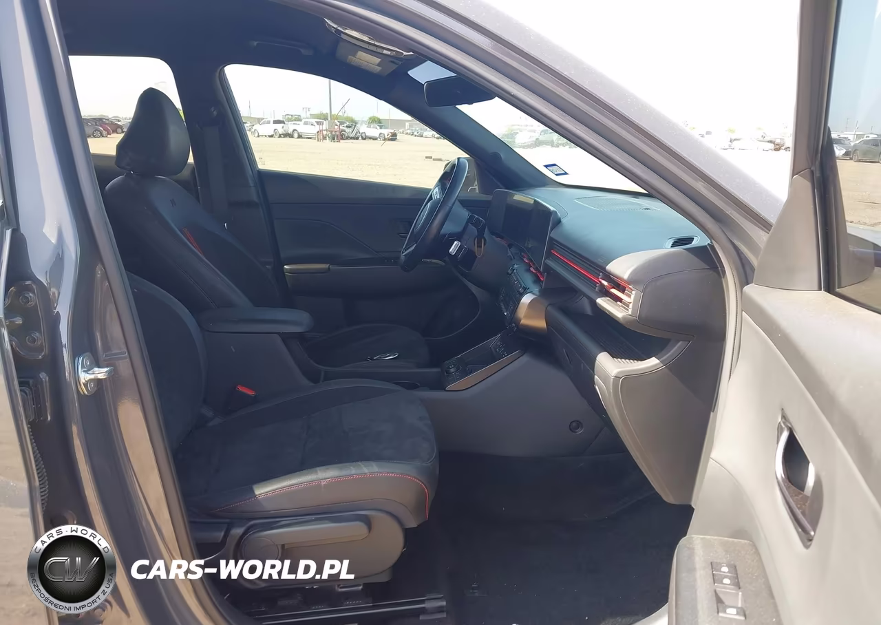 2025 Hyundai Kona N Line S VIN:KM8HB3A31SU204224 - 5