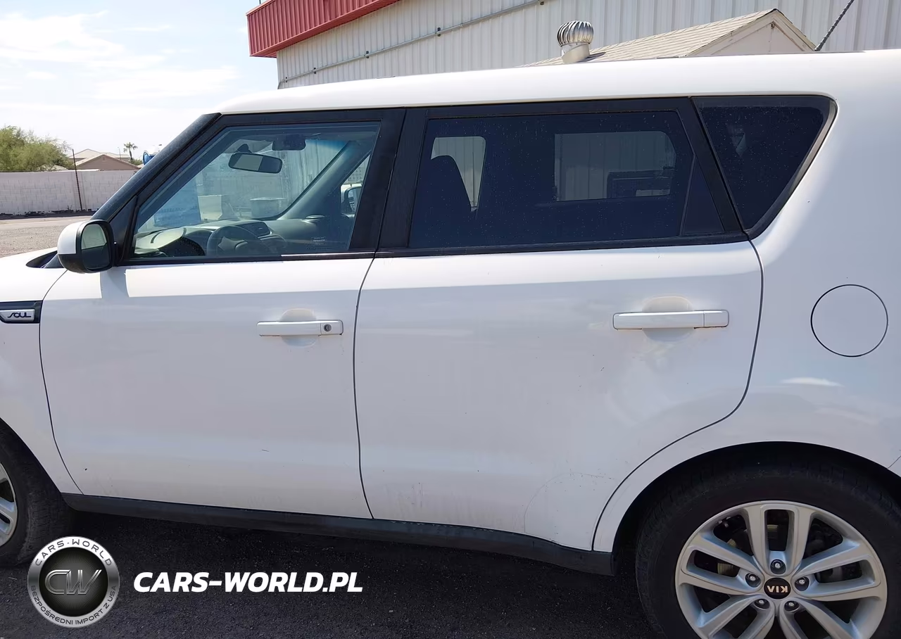 2018 Kia Soul + VIN:KNDJP3A59J7530004 - 14