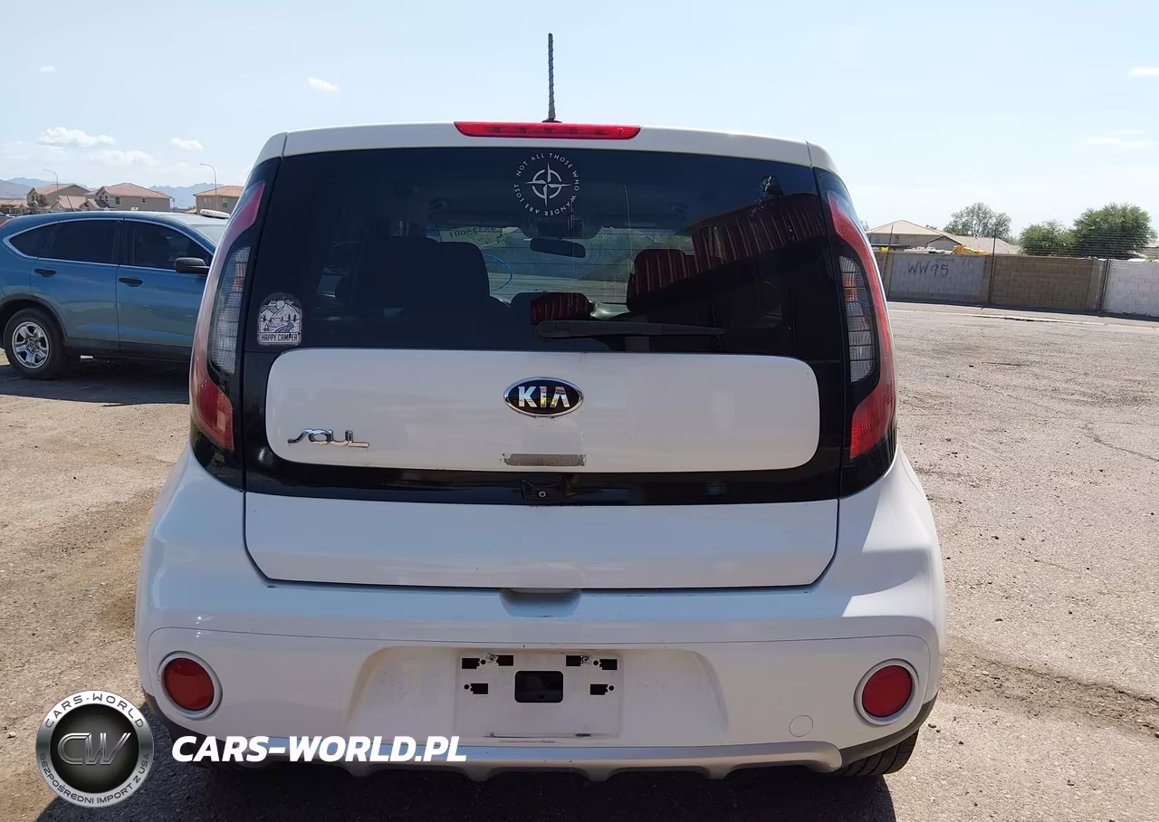 2018 Kia Soul + VIN:KNDJP3A59J7530004 - 16