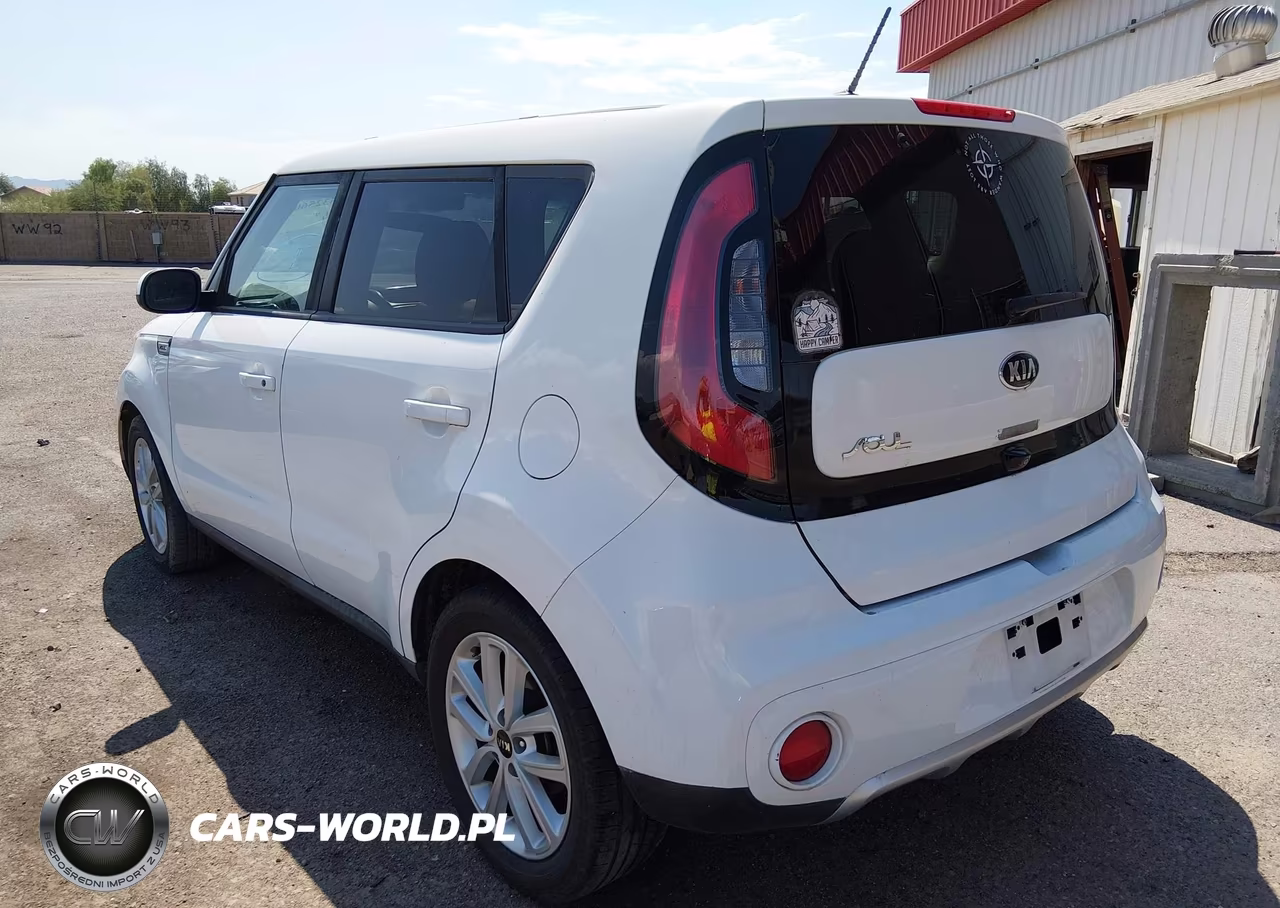2018 Kia Soul + VIN:KNDJP3A59J7530004 - 3
