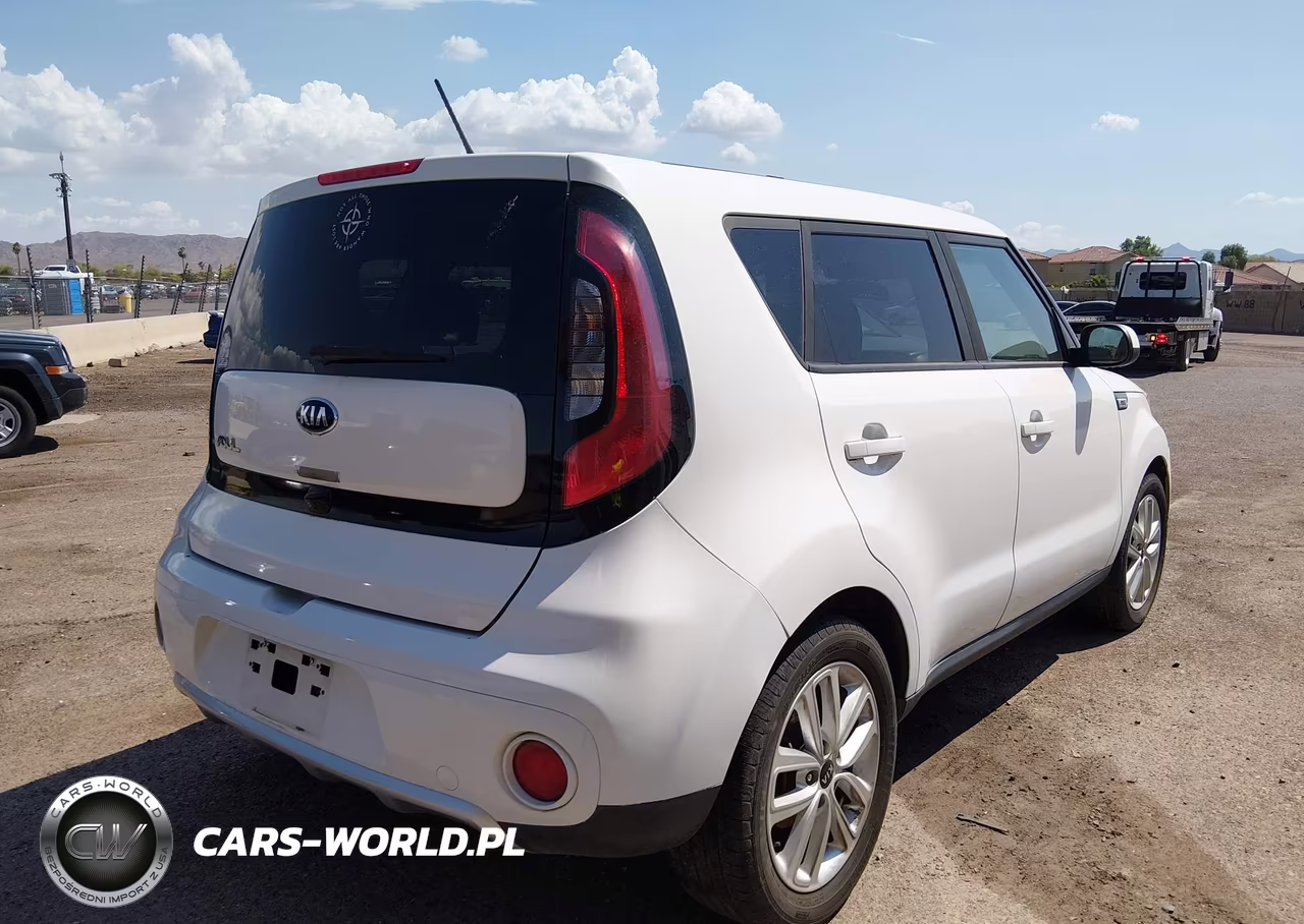 2018 Kia Soul + VIN:KNDJP3A59J7530004 - 4