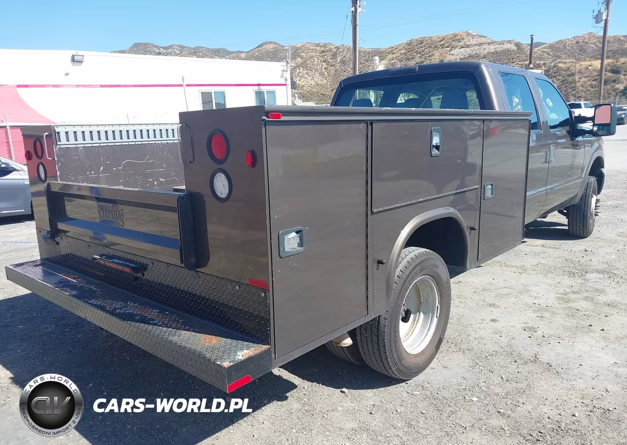 2016 Ford F-350 Chassis Xl VIN:1FD8W3H63GED02659 - 4