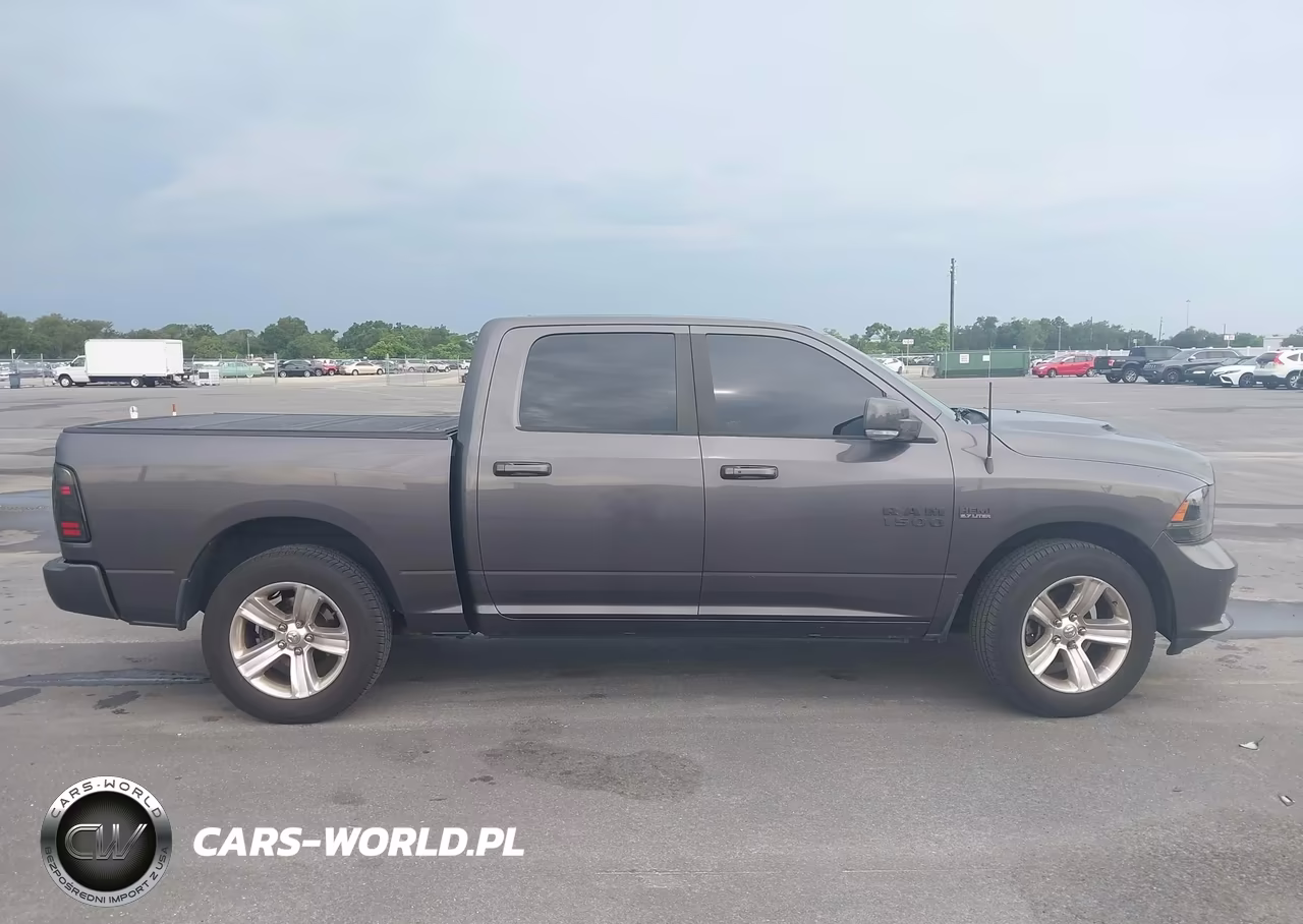 2015 Ram 1500 Sport VIN:1C6RR6MTXFS629368 - 13