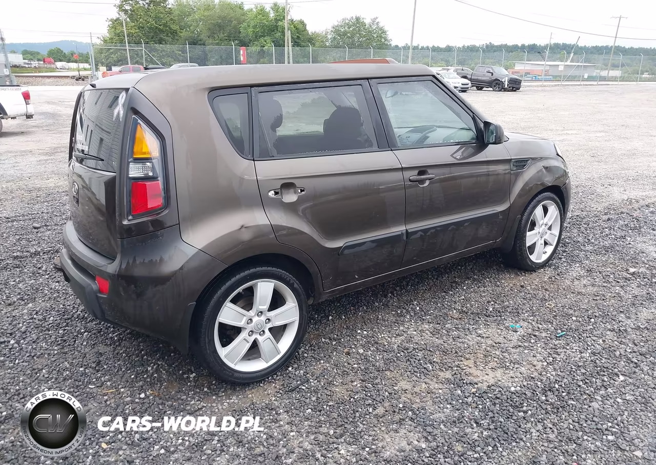 2011 Kia Soul ! VIN:KNDJT2A24B7214684 - 4