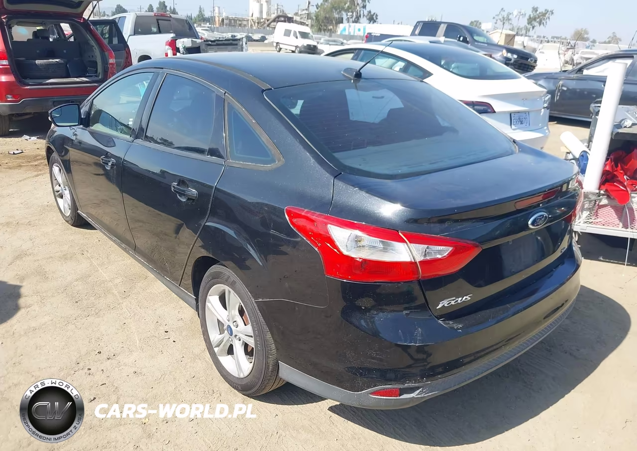 2014 Ford Focus Se VIN:1FADP3F26EL149709 - 3