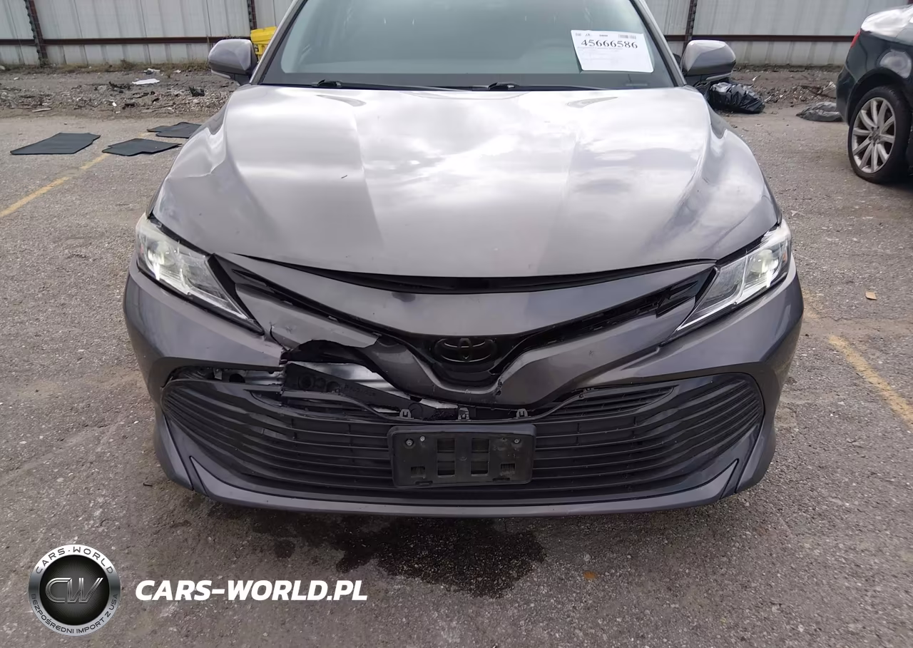 2018 Toyota Camry Le VIN:4T1B11HKXJU143335 - 6
