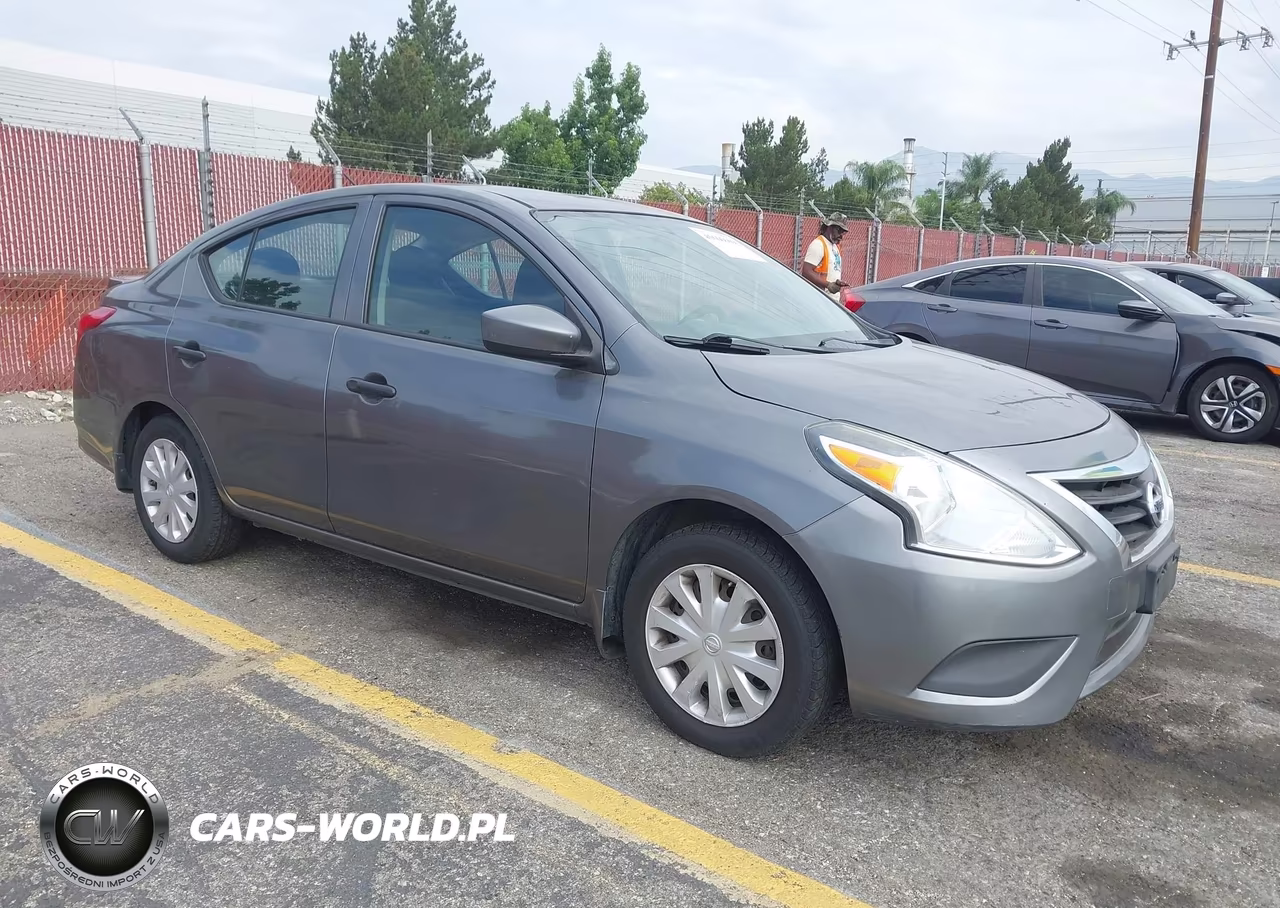 2016 Nissan Versa 1.6 S+ – zdjęcie 1 z 17