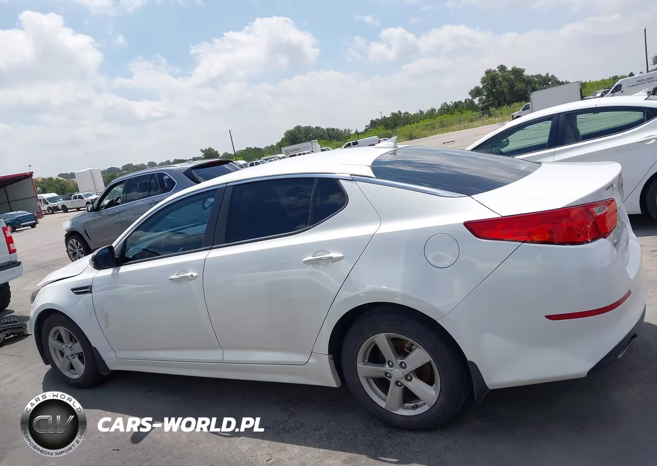 2015 Kia Optima Lx VIN:5XXGM4A71FG370726 - 14
