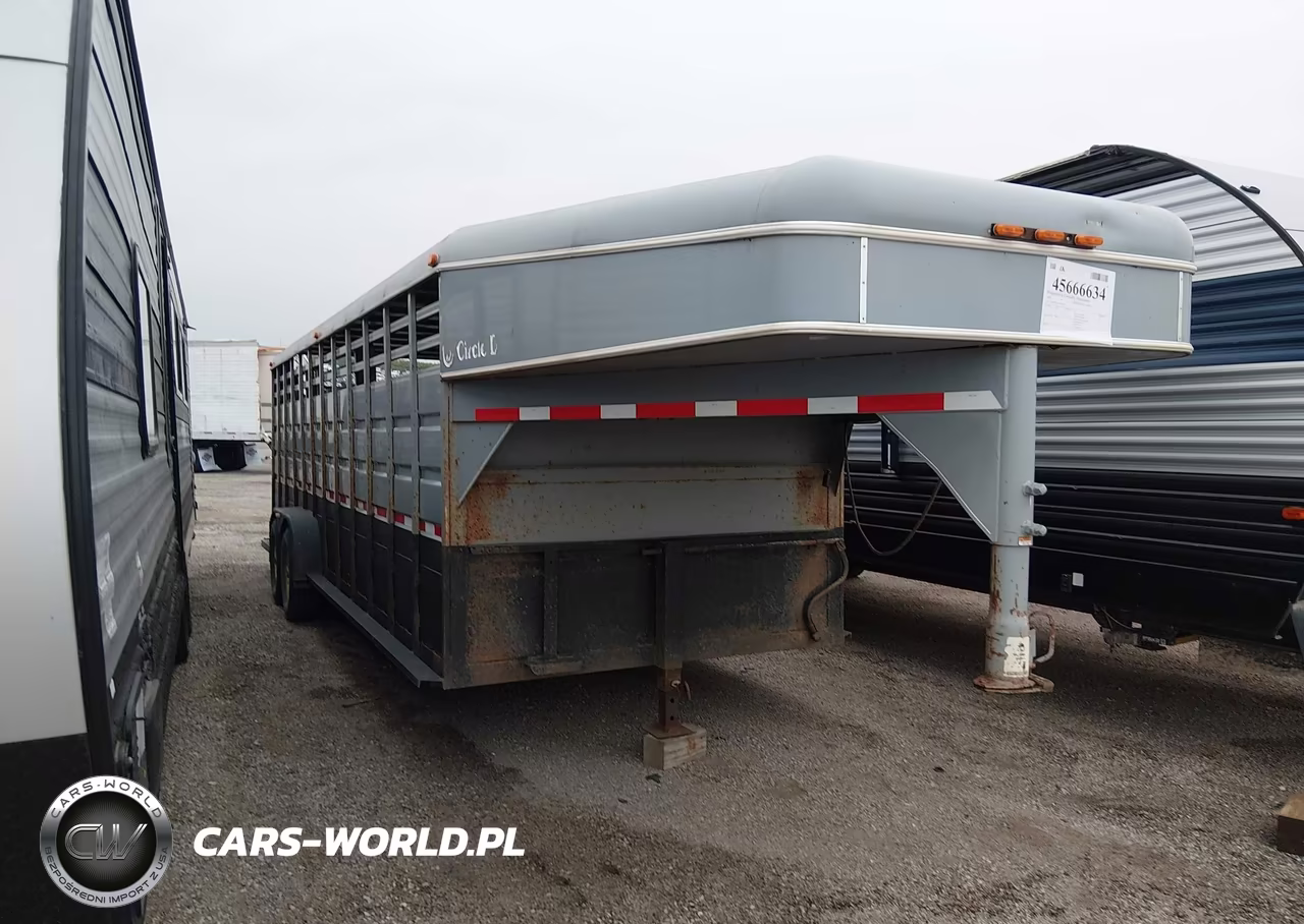 2002 * Gooseneck Trailer