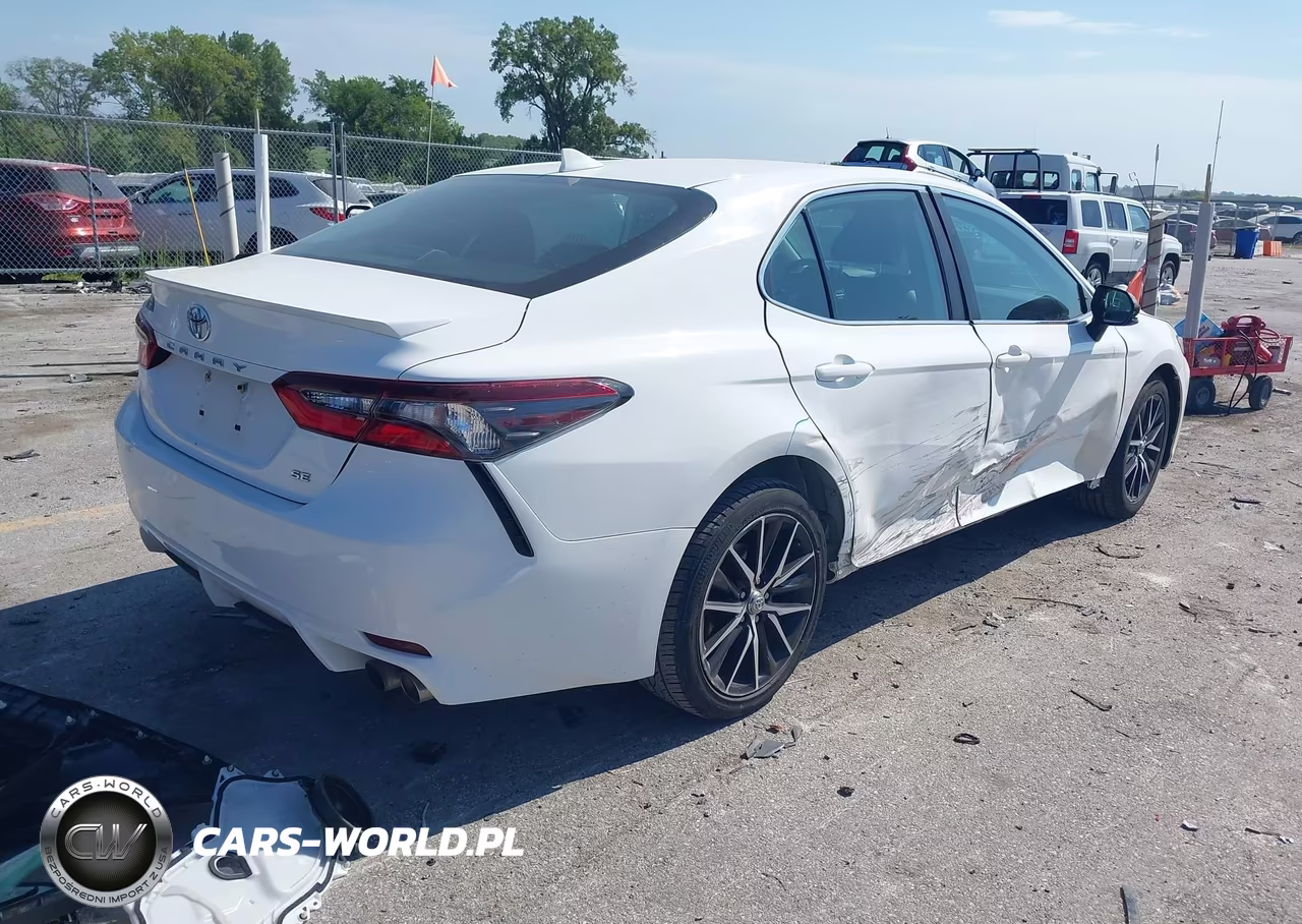 2021 Toyota Camry Se VIN:4T1G11AK0MU405741 - 4