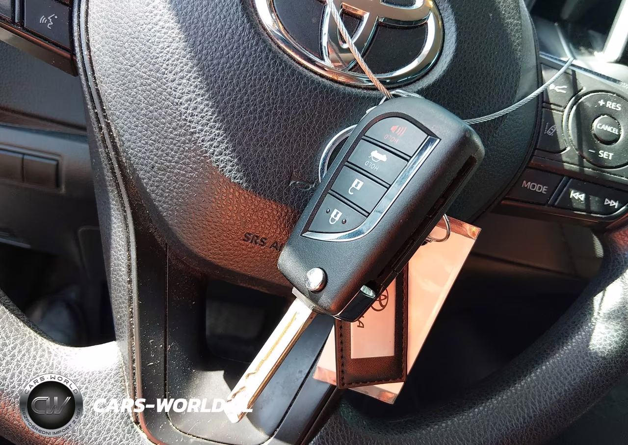 2020 Toyota Corolla Le VIN:5YFEPRAE3LP124399 - 11
