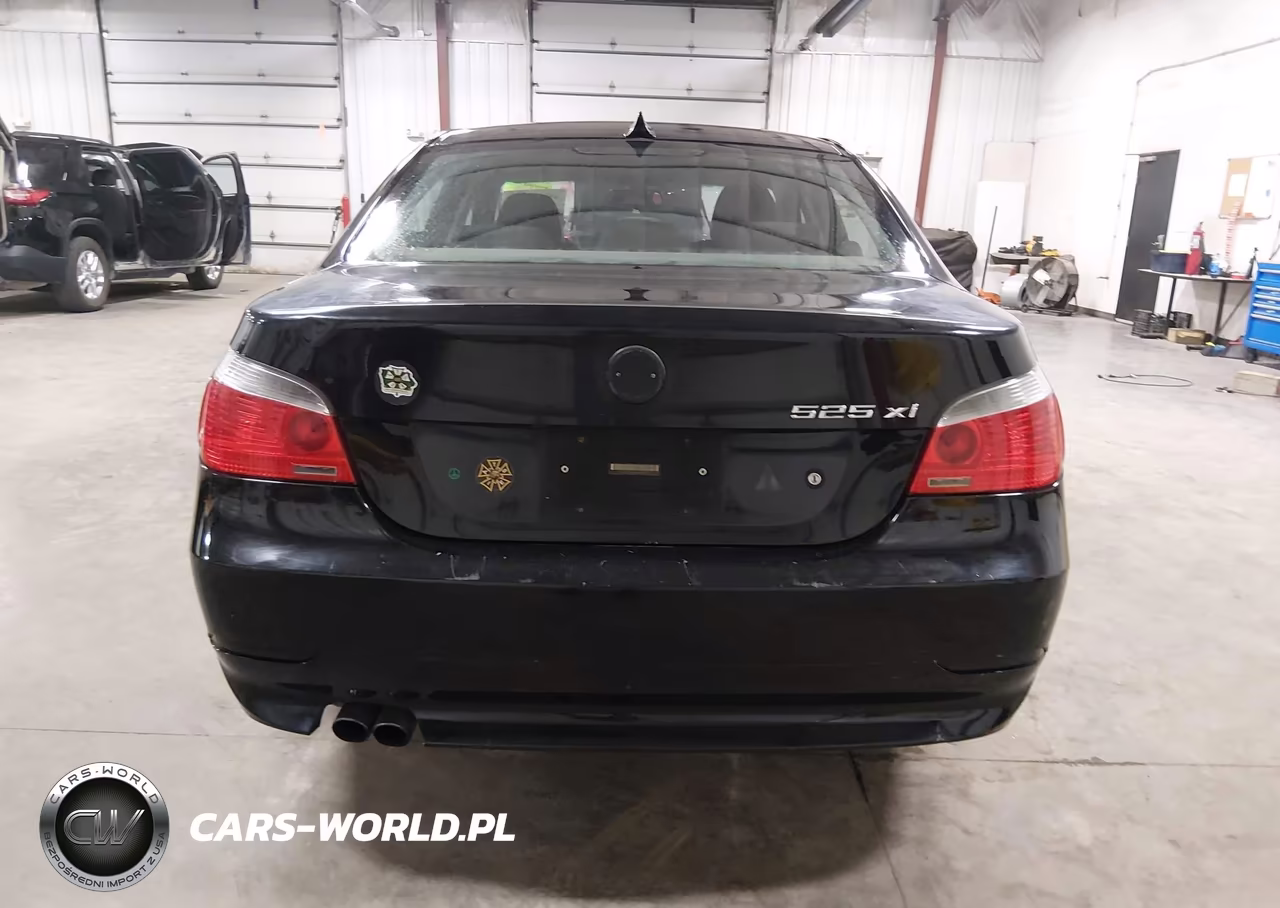 2006 BMW 525Xi VIN:WBANF33526CS36537 - 16