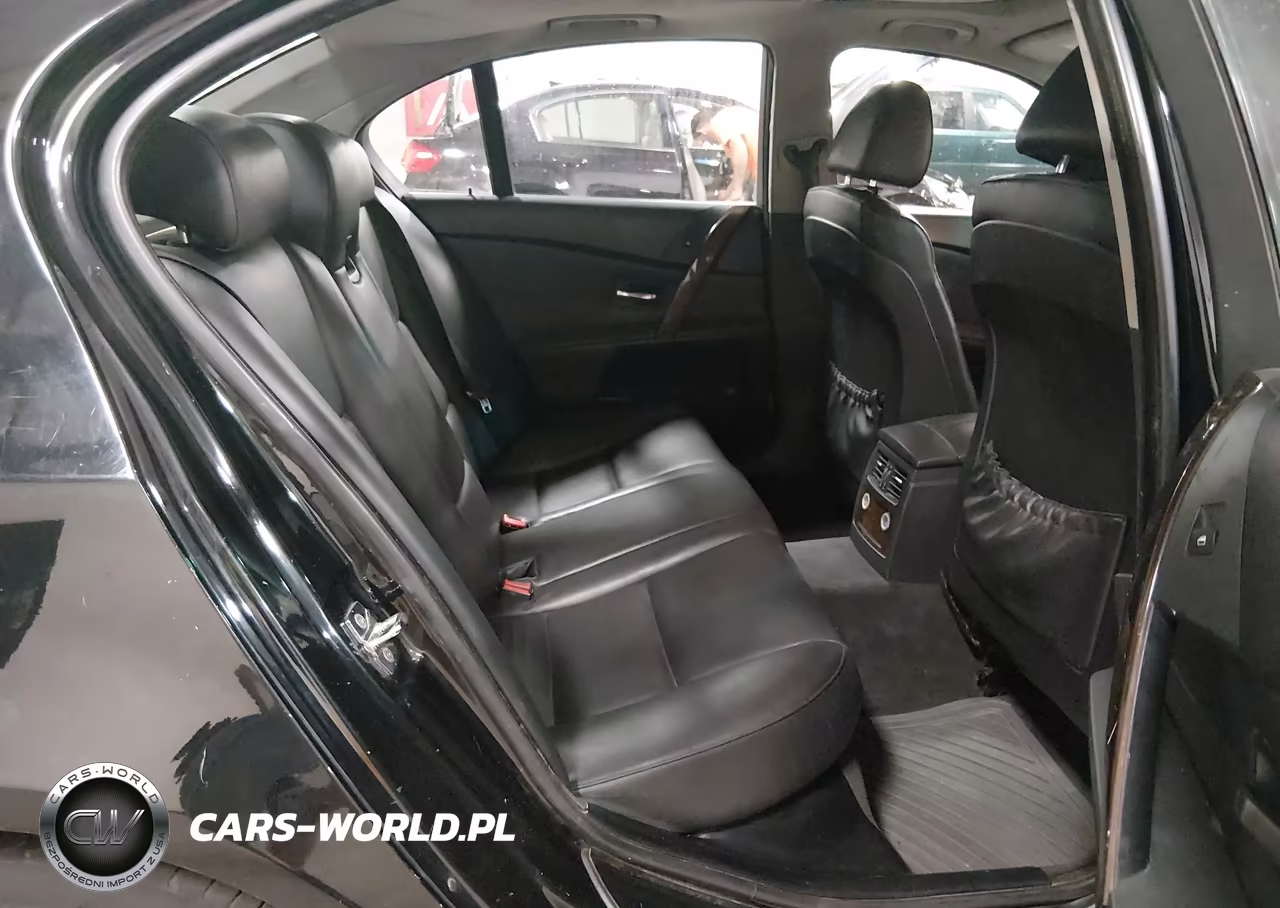 2006 BMW 525Xi VIN:WBANF33526CS36537 - 8