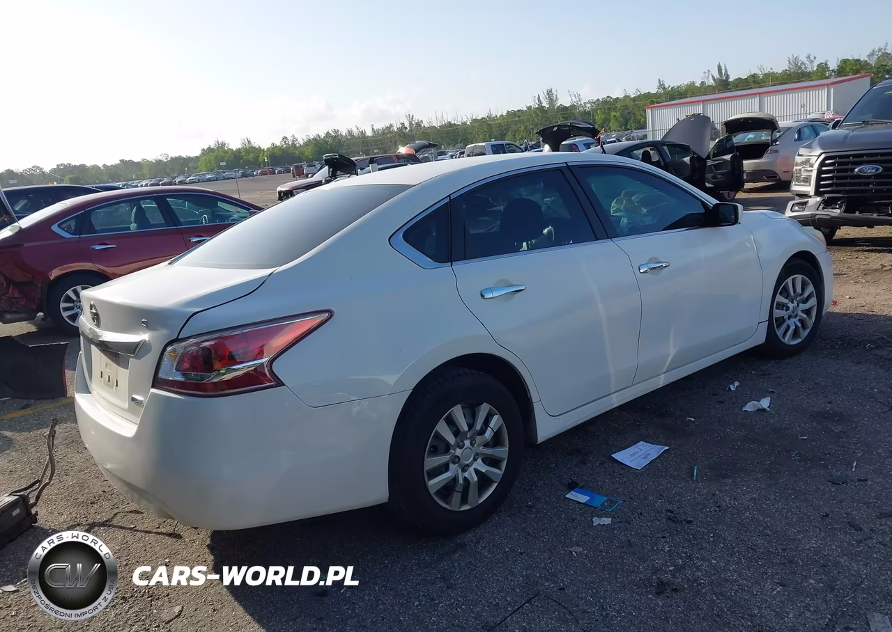 2013 Nissan Altima 2.5 S VIN:1N4AL3AP7DC228192 - 4