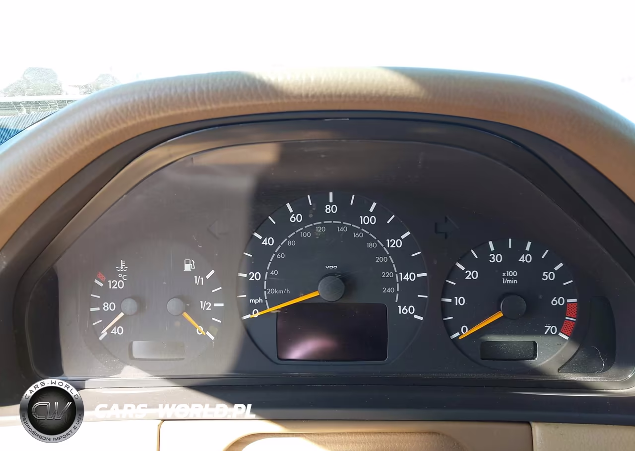 2002 Mercedes-Benz E 320 Special Edition VIN:WDBJF65J22B454733 - 7