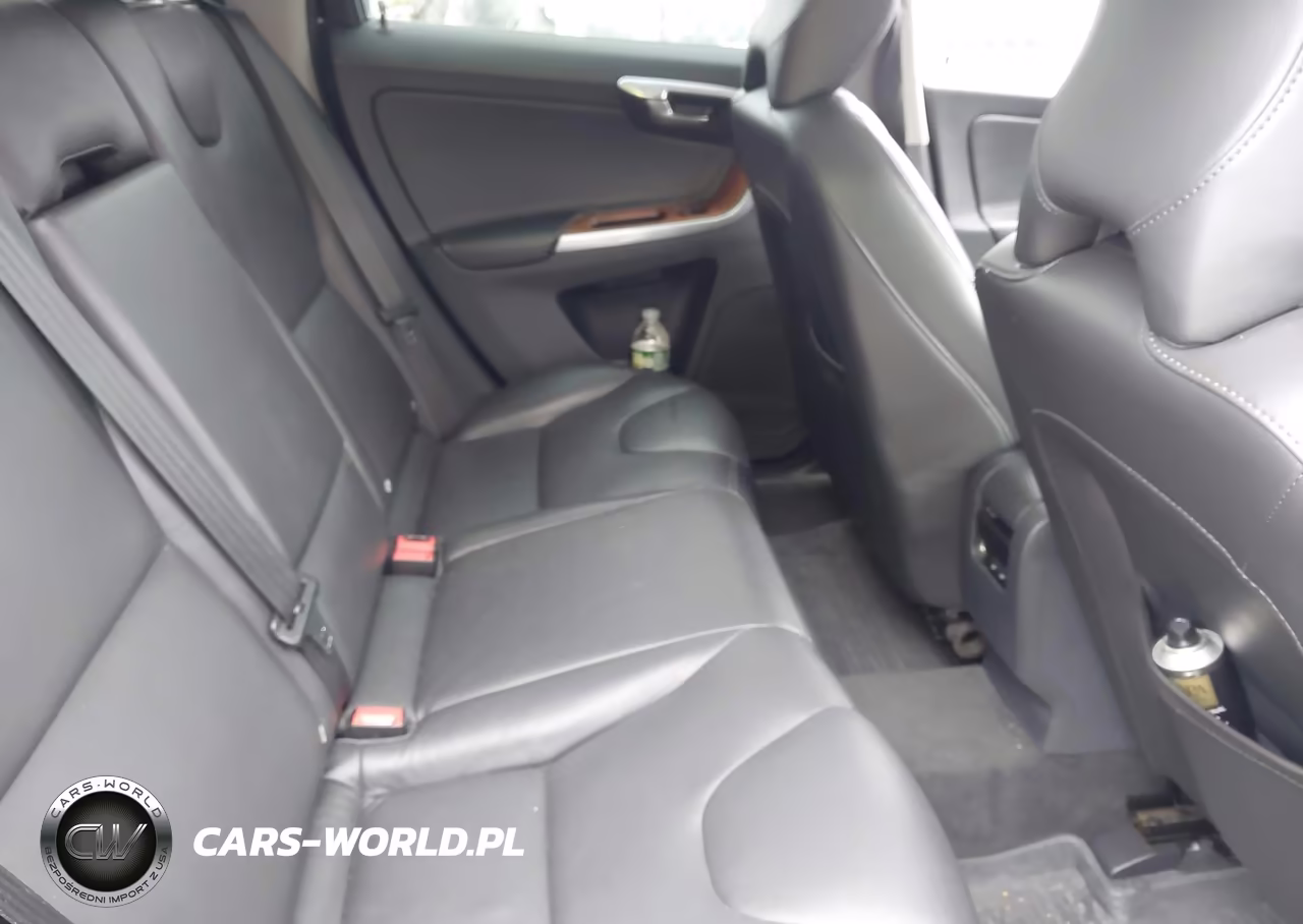2017 Volvo Xc60 T5 Inscription VIN:YV440MRU0H2091928 - 8