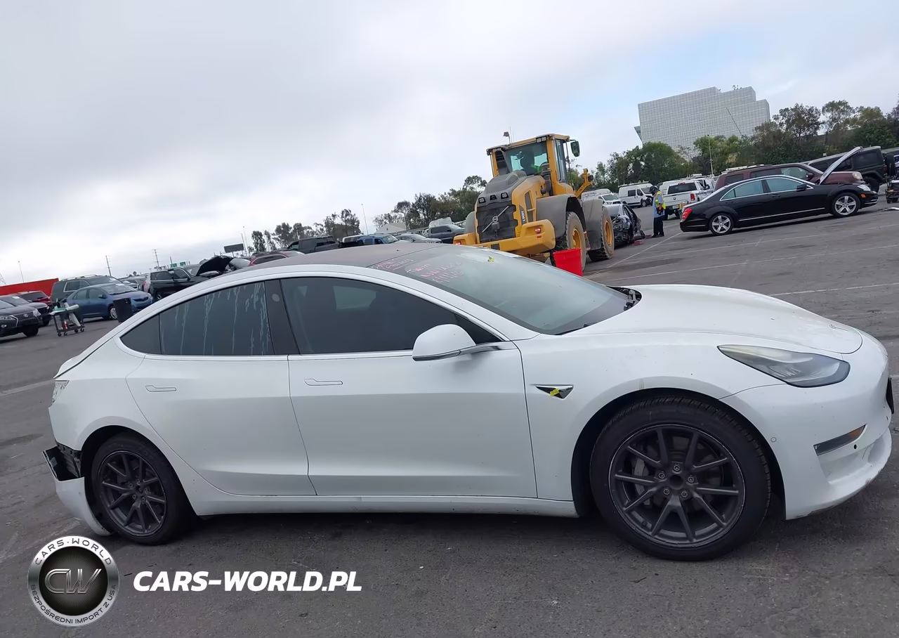 2018 Tesla Model 3 Long Range-Mid Range VIN:5YJ3E1EA3JF040677 - 13