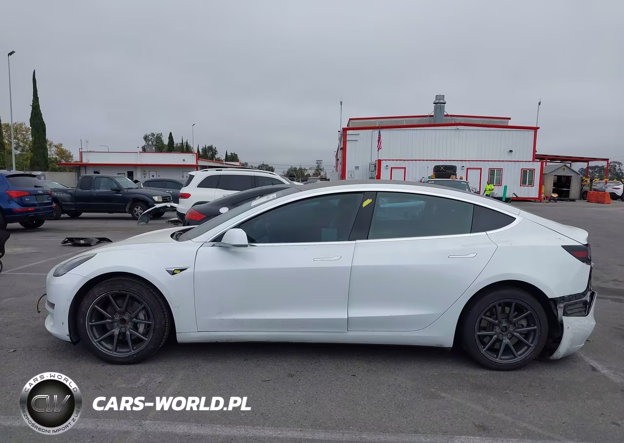 2018 Tesla Model 3 Long Range-Mid Range VIN:5YJ3E1EA3JF040677 - 14