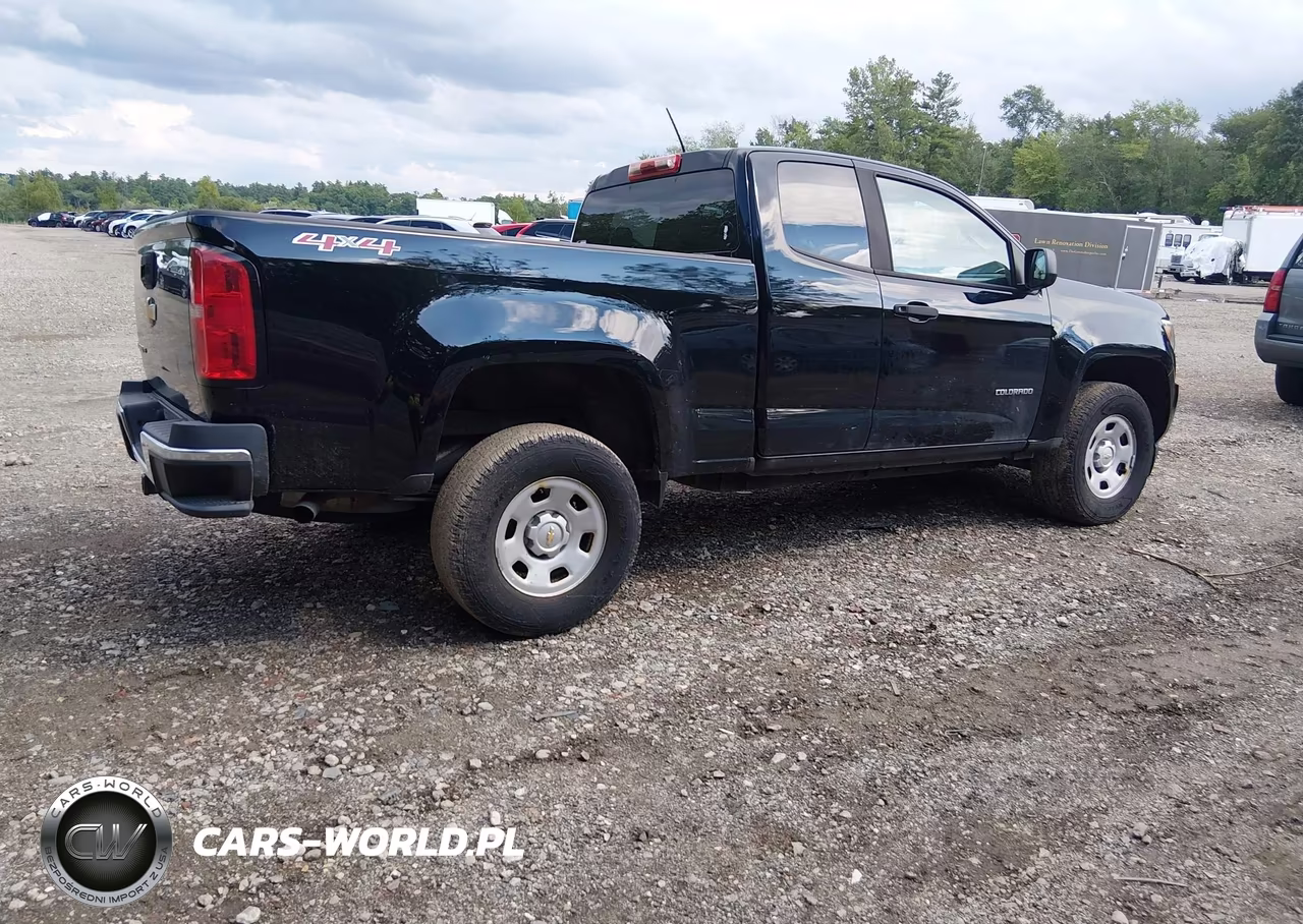 2018 Chevrolet Colorado Wt VIN:1GCHTBEN9J1117176 - 4