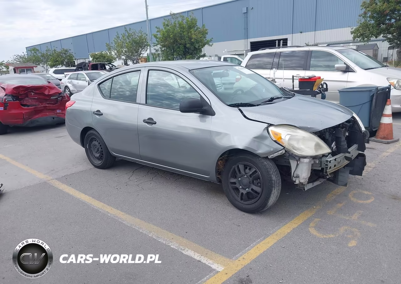 2013 Nissan Versa 1.6 S