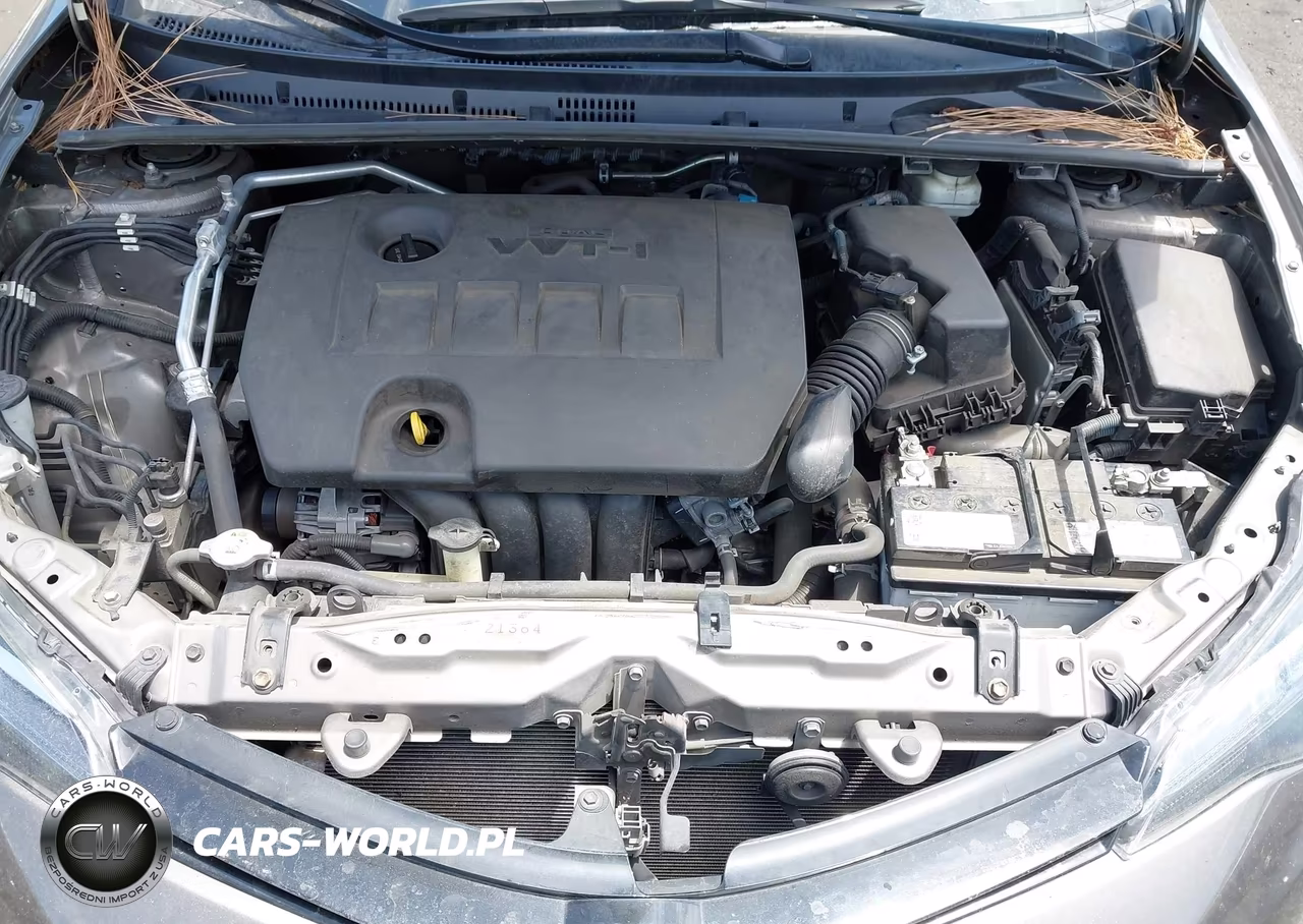 2018 Toyota Corolla Le VIN:5YFBURHEXJP746741 - 10