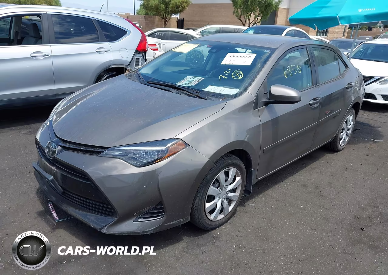 2018 Toyota Corolla Le VIN:5YFBURHEXJP746741 - 2