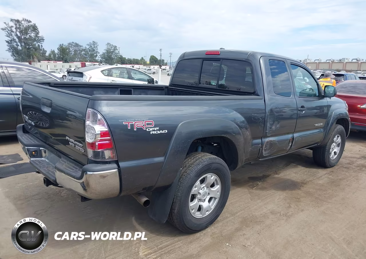 2009 Toyota Tacoma Prerunner V6 VIN:5TETU62N09Z659223 - 4