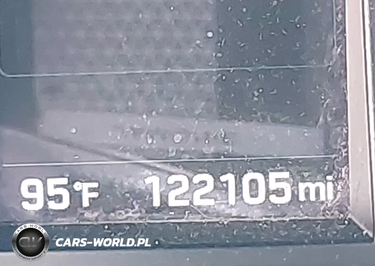 2017 Hyundai Santa Fe Limited Ultimate VIN:KM8SR4HF4HU185944 - 15