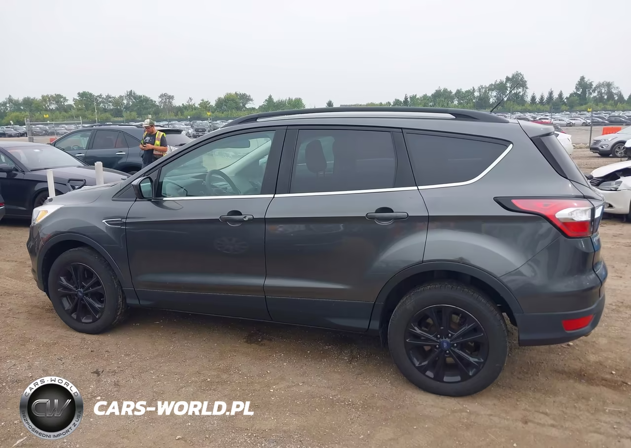 2018 Ford Escape Se VIN:1FMCU9GD7JUB29387 - 14