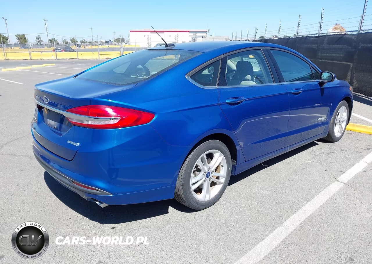 2018 Ford Fusion Hybrid S VIN:3FA6P0UU8JR243579 - 4