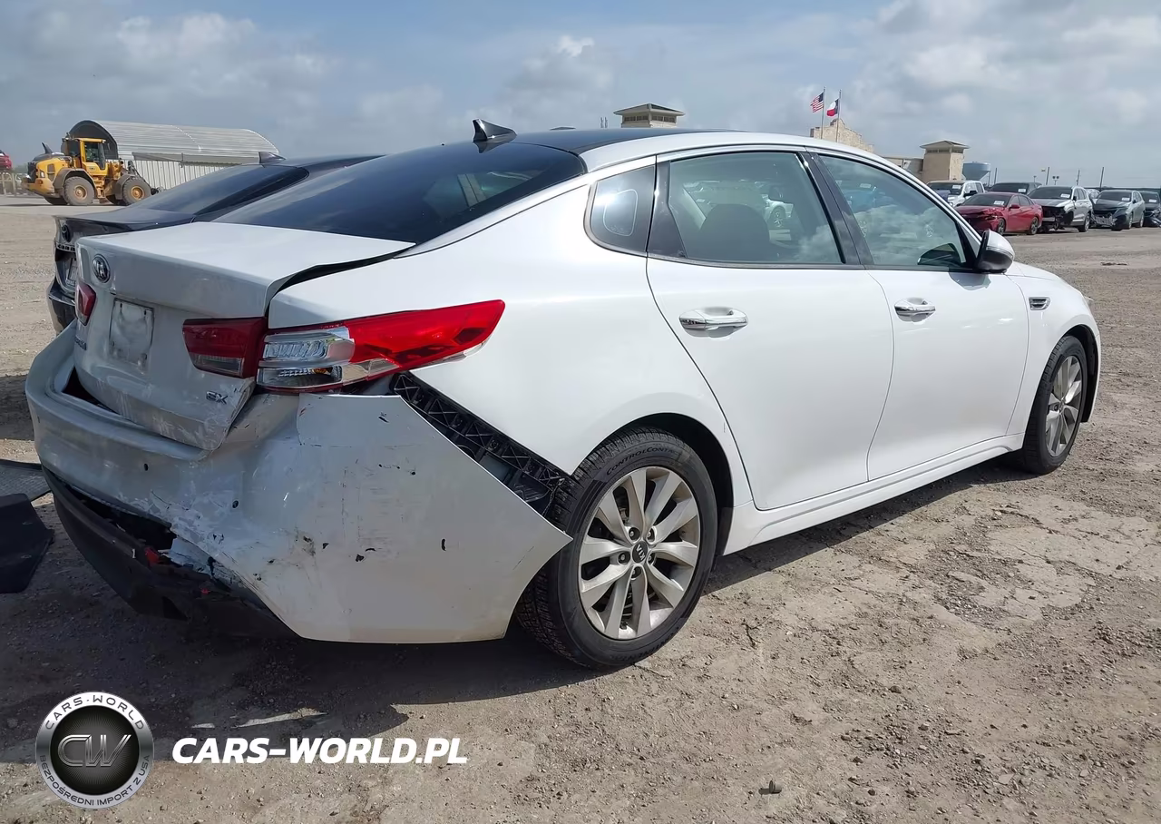 2018 Kia Optima Ex VIN:5XXGU4L32JG196636 - 4