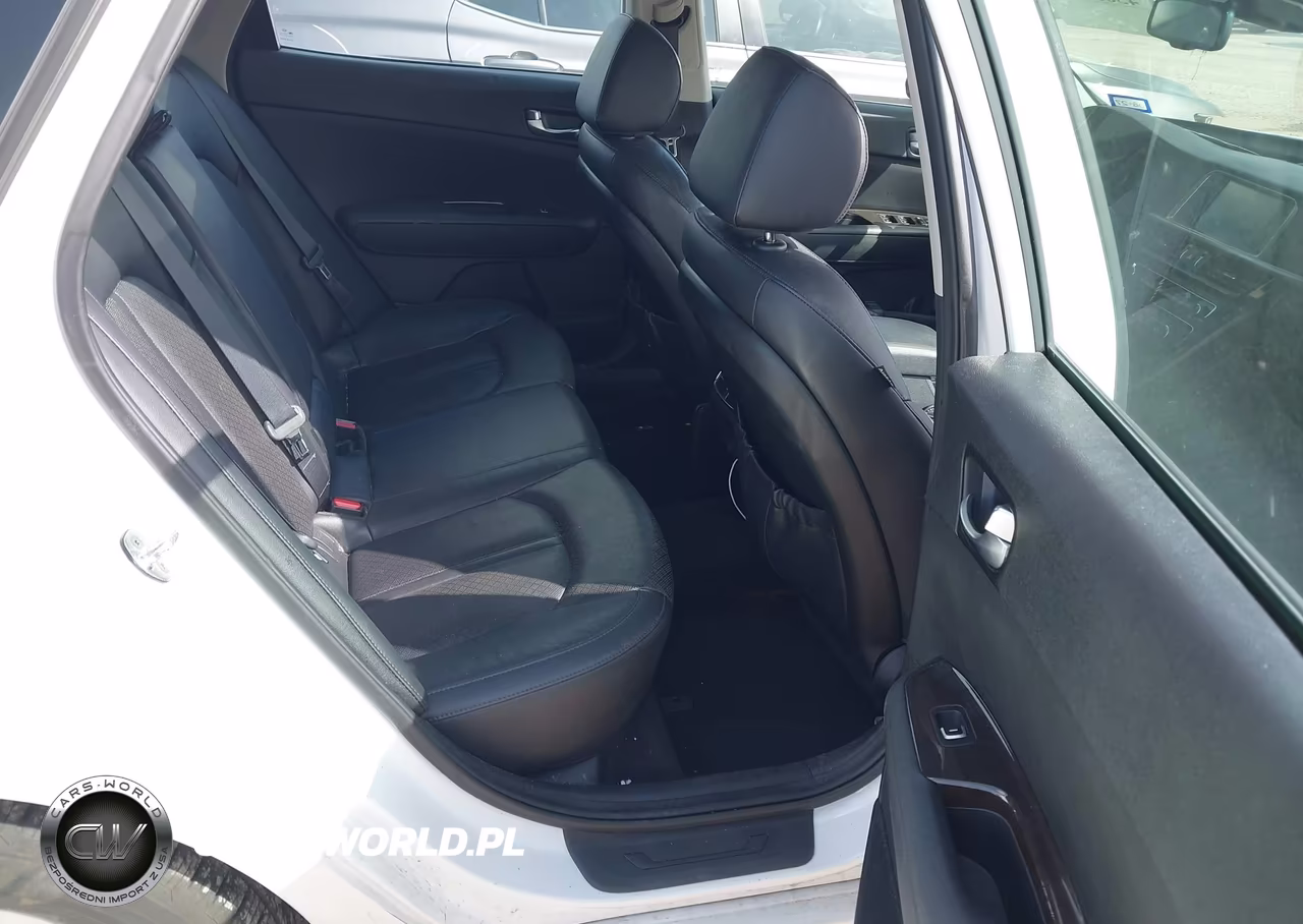 2018 Kia Optima Ex VIN:5XXGU4L32JG196636 - 8