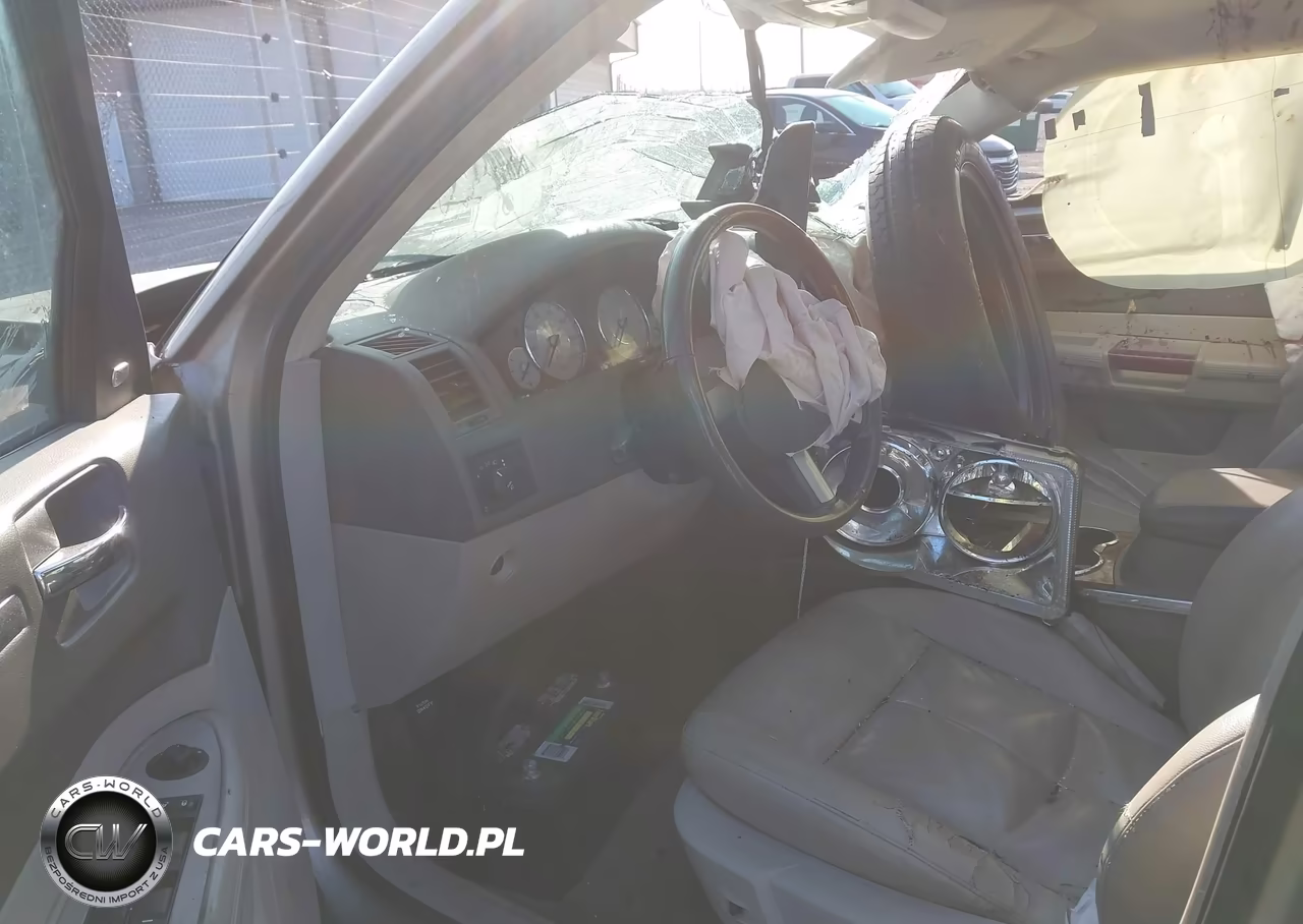 2008 Chrysler 300 Limited VIN:2C3LK33G78H220474 - 5