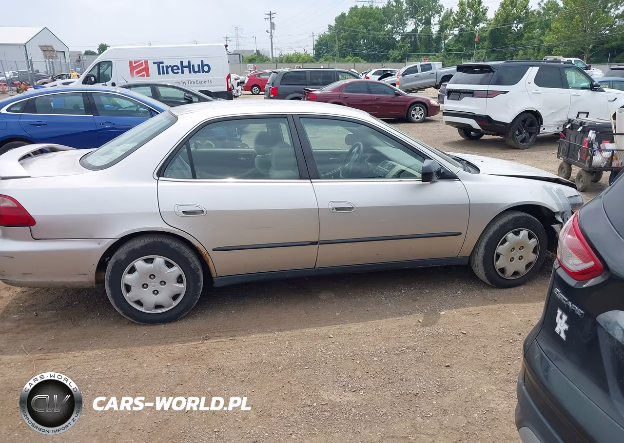 1999 Honda Accord Lx VIN:1HGCG5646XA040699 - 13
