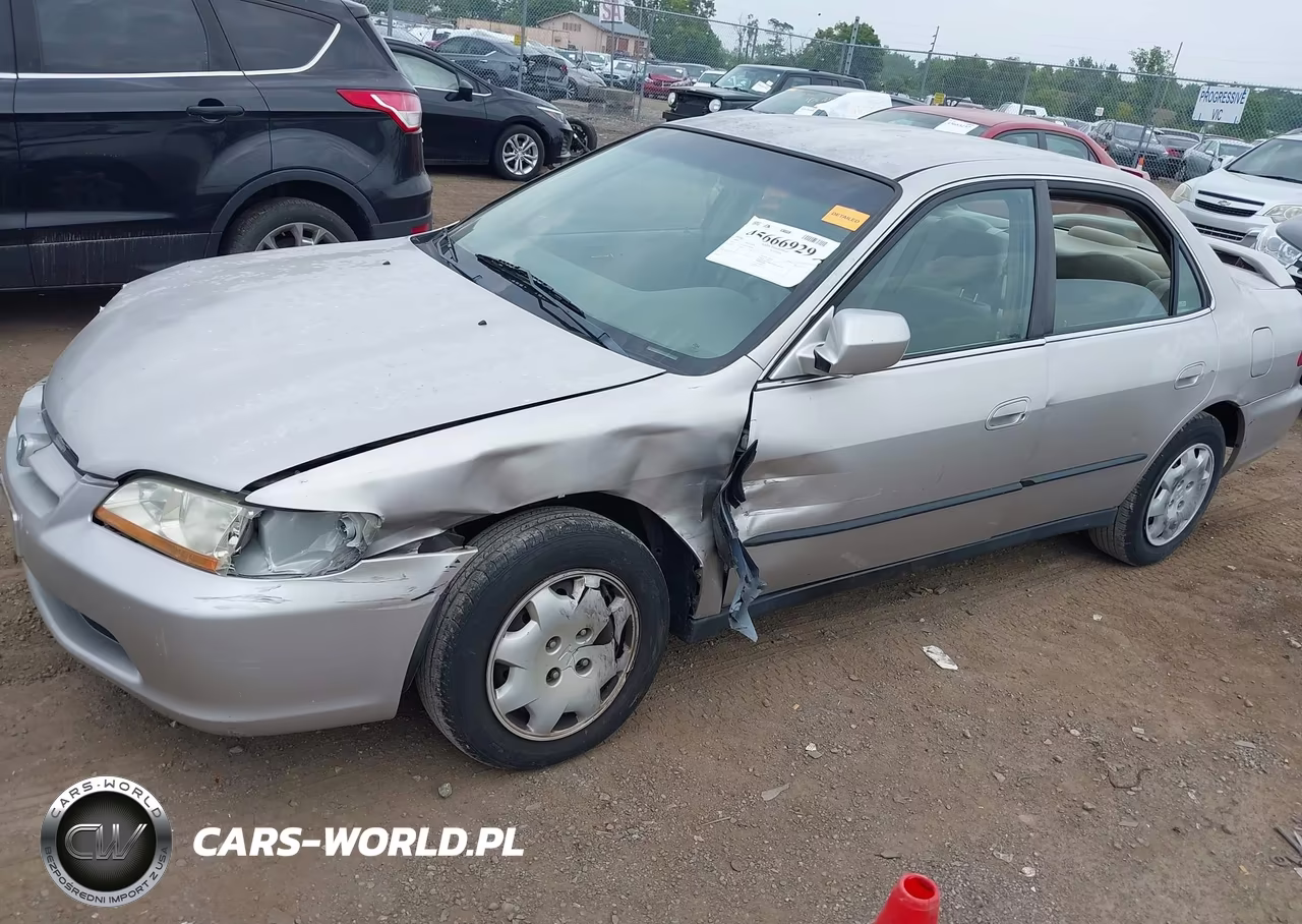 1999 Honda Accord Lx VIN:1HGCG5646XA040699 - 2